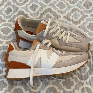 New Balance 327 Sneakers shoes 8.5 women’s grey rust cream white
